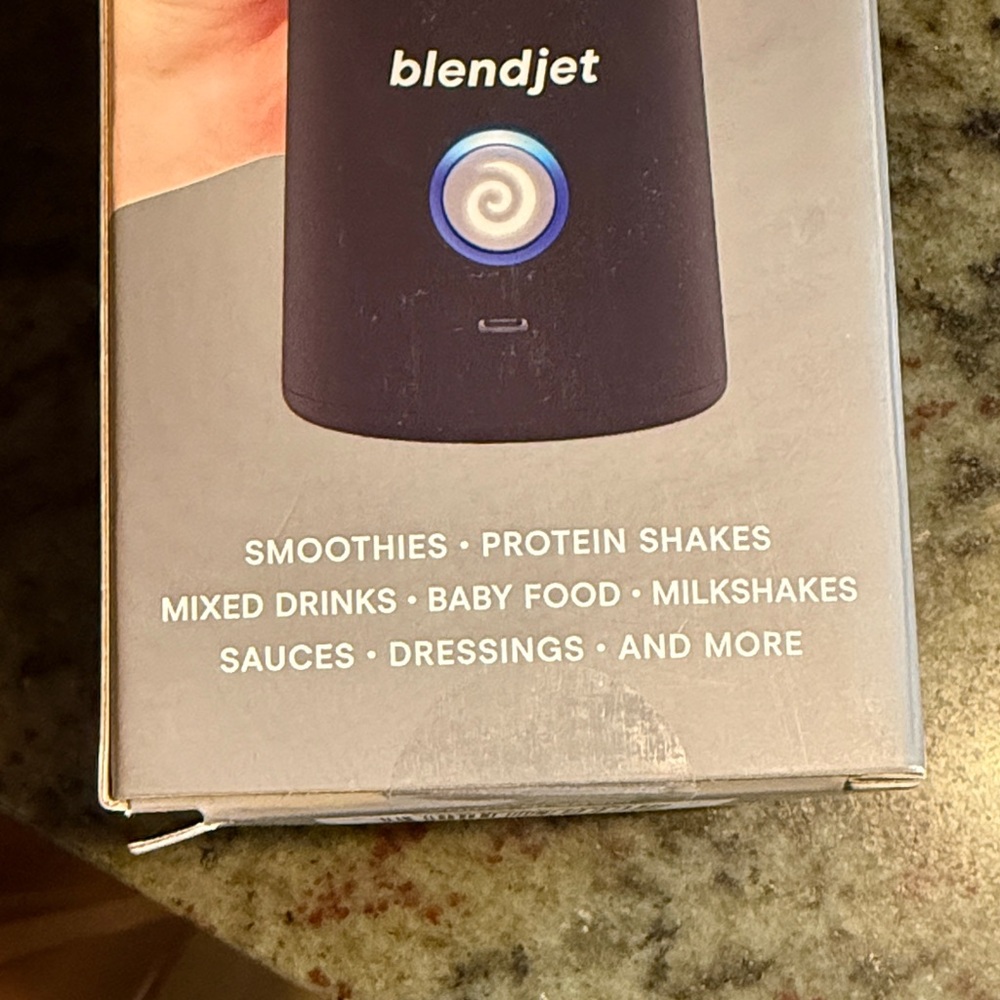 BlendJet The Original Portable Blender - 16 oz - Black - Picture 6 of 8